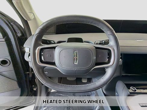 Used 2025 Lincoln Navigator Reserve AWD/4WD image 11