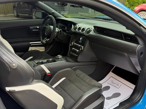 Used 2022 Ford Mustang Shelby GT500 w/ Technology Package image 17