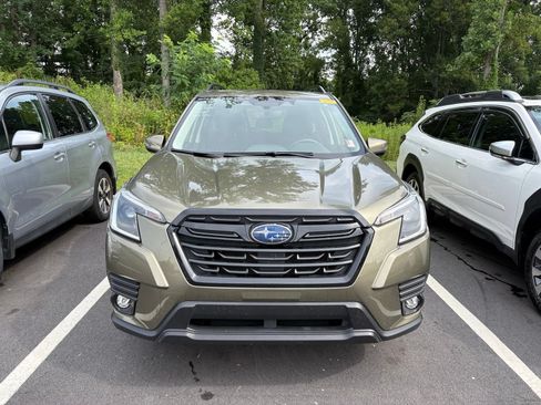 Certified 2024 Subaru Forester Premium AWD/4WD image 2