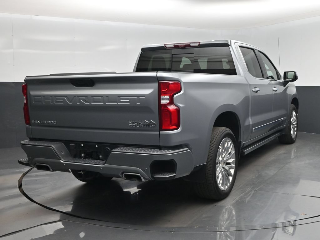 Used 2025 Chevrolet Silverado 1500 High Country w/ Technology Package AWD/4WD image 28