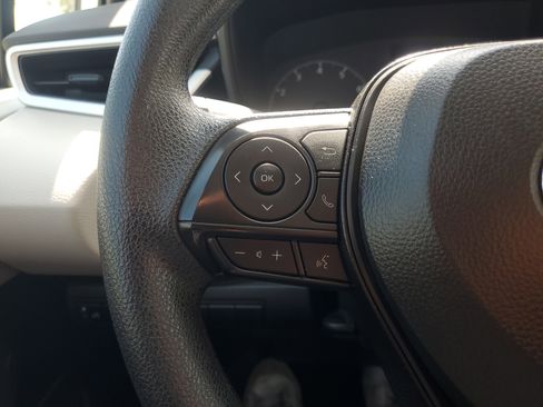 Certified 2025 Toyota Corolla LE FWD image 20