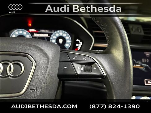 Used 2020 Audi Q3 2.0T Premium w/ Convenience Package AWD/4WD image 19