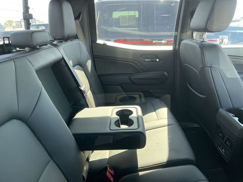 Used 2024 Chevrolet Colorado LT w/ LT Convenience Package III AWD/4WD image 11