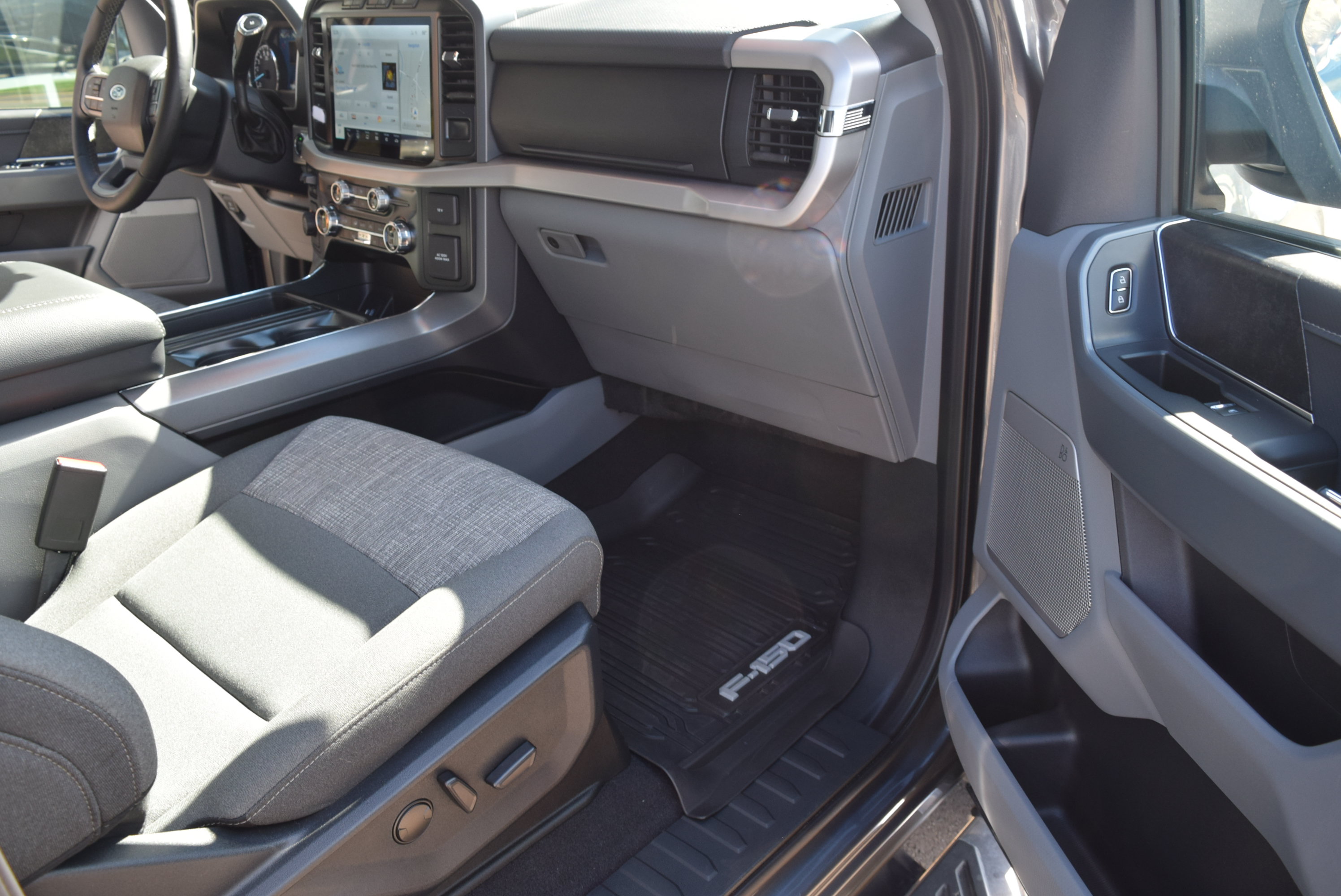 Used 2023 Ford F150 XLT w/ Equipment Group 302A High AWD/4WD image 8