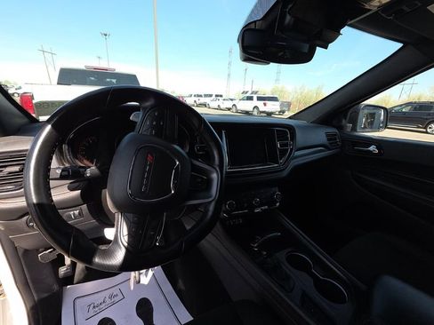 Used 2023 Dodge Durango GT image 3