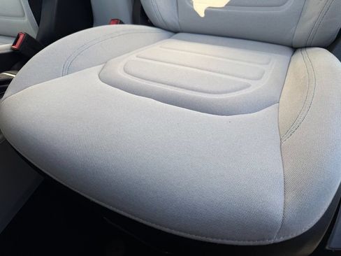 Used 2021 Jeep Renegade Latitude FWD image 23