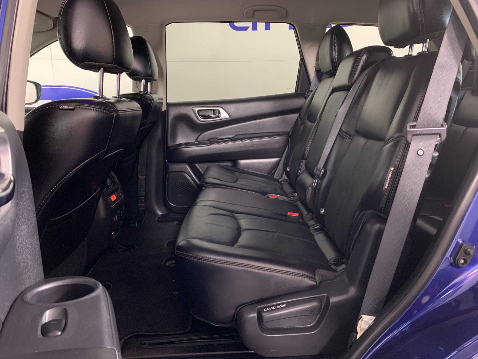 Used 2020 Nissan Pathfinder SL FWD image 32
