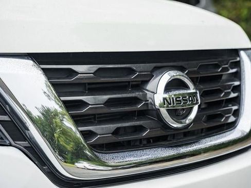 Used 2018 Nissan Pathfinder SL w/ Cargo Package image 14