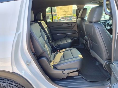 New 2026 Chevrolet Traverse LT w/ Enhanced Driving Package image 10