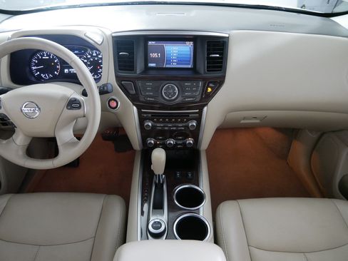 Used 2014 Nissan Pathfinder SL w/ SL Premium Package AWD/4WD image 10