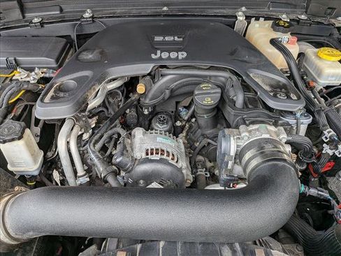 Used 2019 Jeep Wrangler Sport AWD/4WD image 21