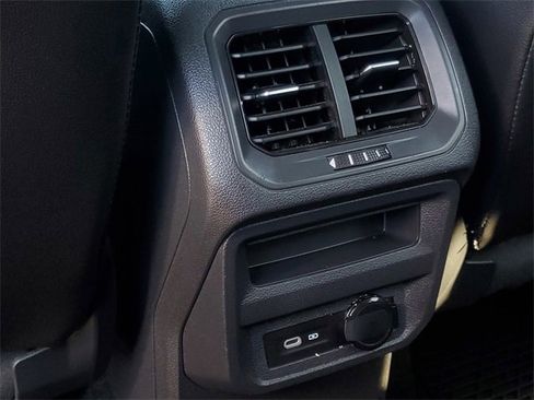 Used 2021 Volkswagen Tiguan SEL Premium R-Line image 30