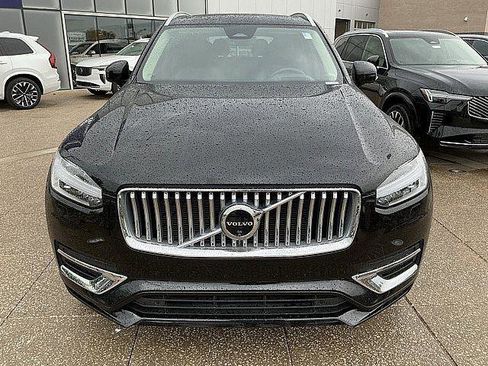 Certified 2024 Volvo XC90 B6 Ultimate w/ Protection Package Premier AWD/4WD image 12