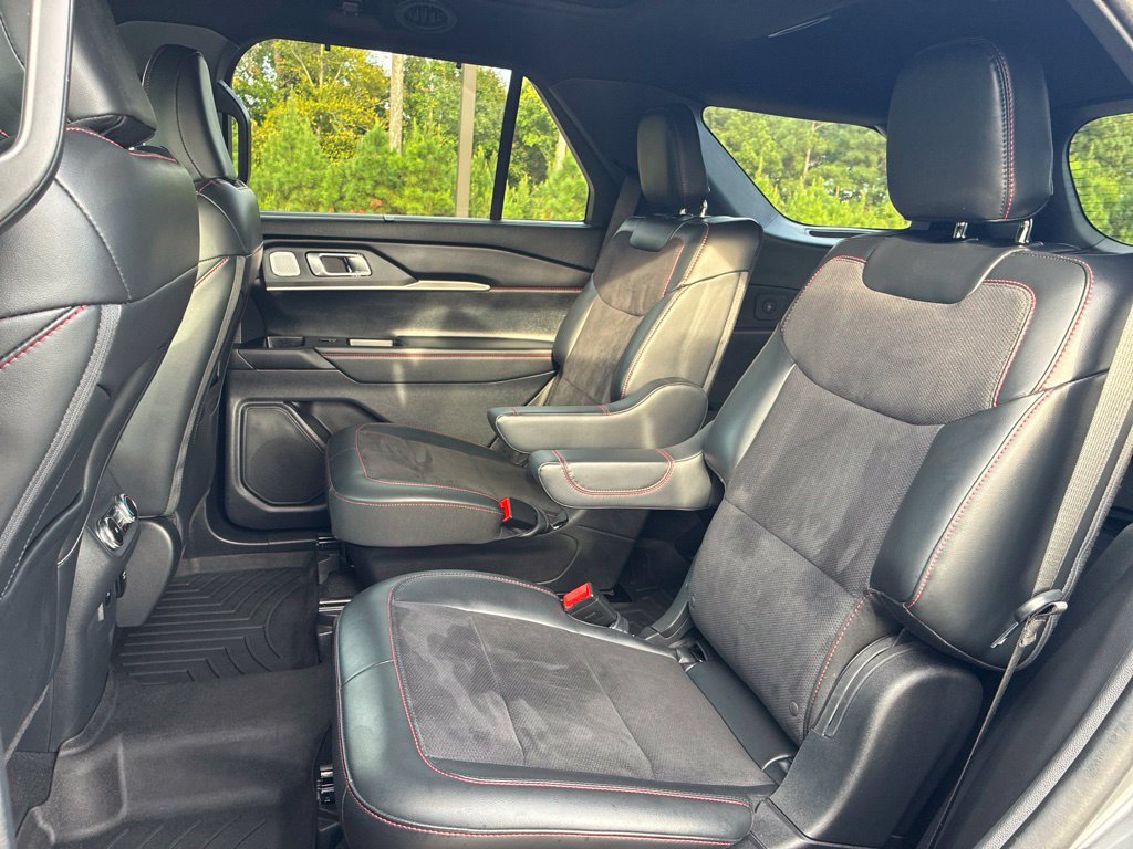 Used 2025 Ford Explorer ST AWD/4WD image 18