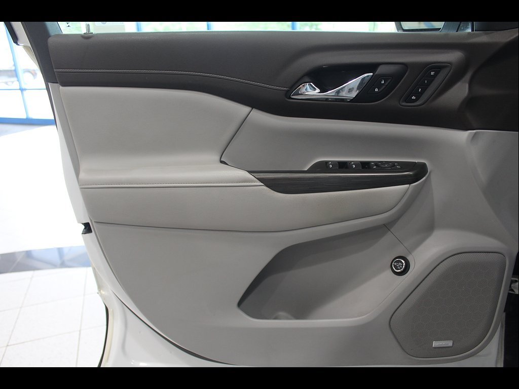Used 2021 GMC Acadia SLT w/ Premium Package FWD image 15