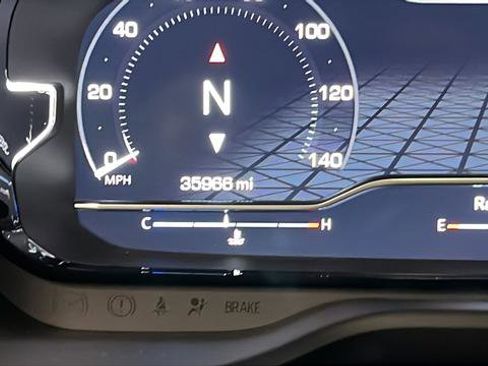 Used 2023 GMC Yukon XL Denali image 11