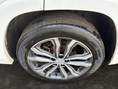 Used 2019 GMC Terrain Denali w/ Advanced Safety Package AWD/4WD image 37