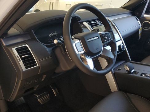 New 2026 Land Rover Discovery Limited Edition AWD/4WD image 7