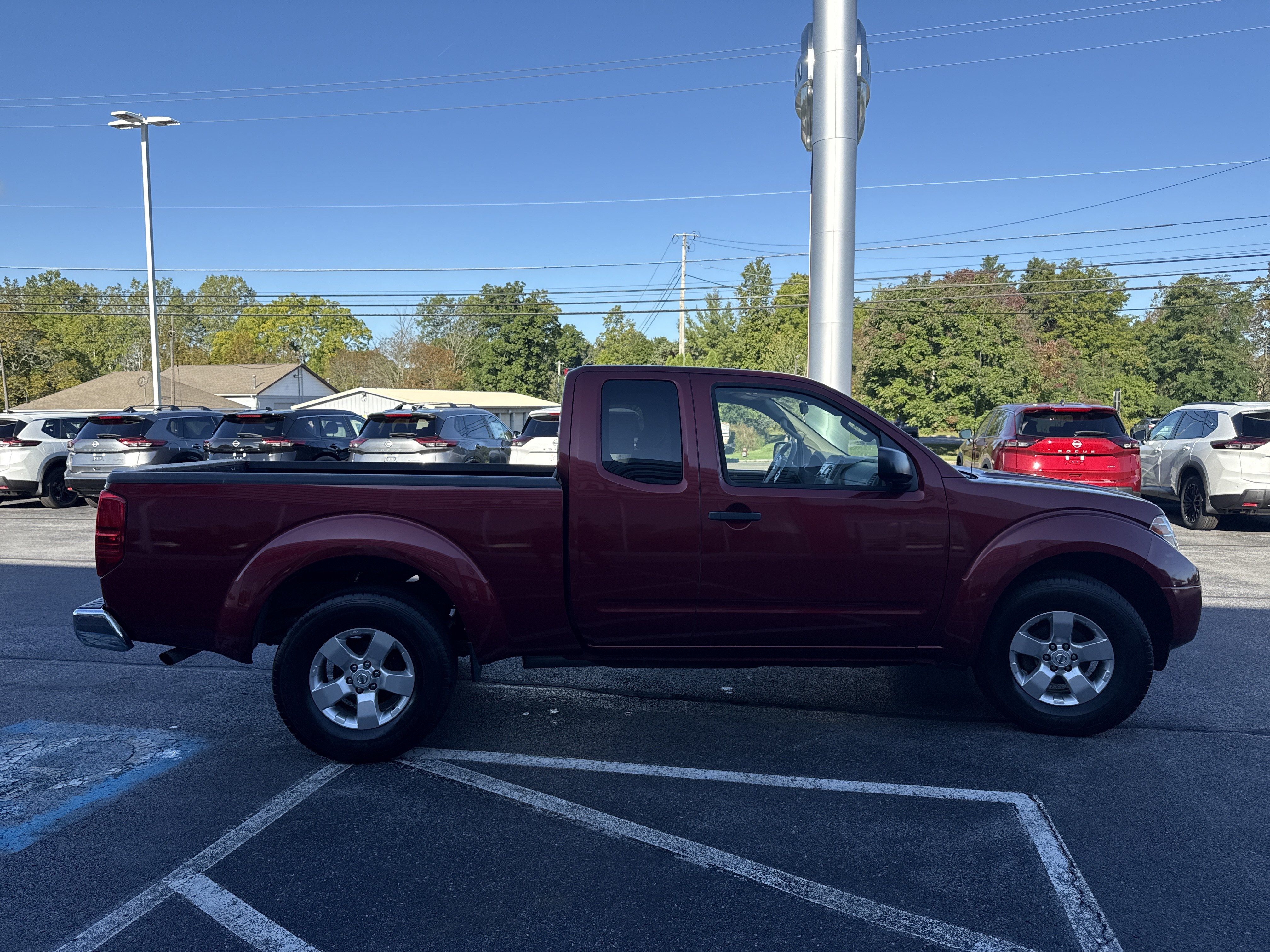 Used 2013 Nissan Frontier SV RWD image 11