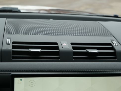 Certified 2024 Land Rover Defender 130 S image 31