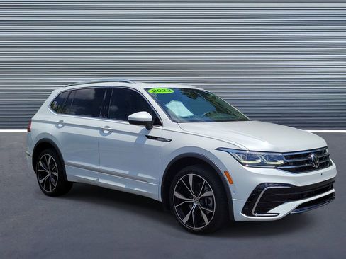 Used 2022 Volkswagen Tiguan SEL R-Line AWD/4WD image 2