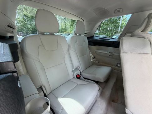 Used 2016 Volvo XC90 T6 Momentum w/ Momentum Plus Package AWD/4WD image 15