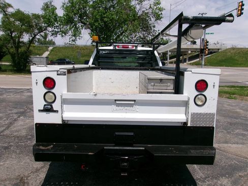 Used 2012 Chevrolet Silverado 2500 W/T AWD/4WD image 4