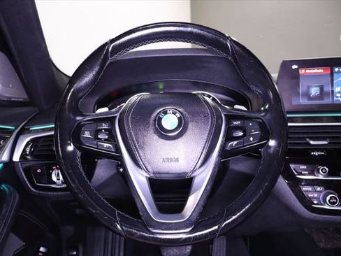 Used 2017 BMW 530i RWD image 16