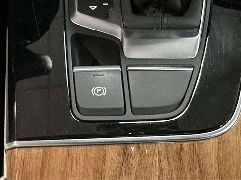 Used 2023 Audi Q5 2.0T Premium w/ Convenience Package image 20