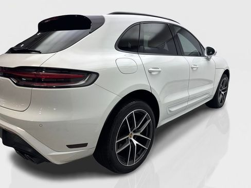 Used 2024 Porsche Macan AWD/4WD image 13