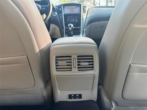 Used 2024 INFINITI Q50 Sensory image 27