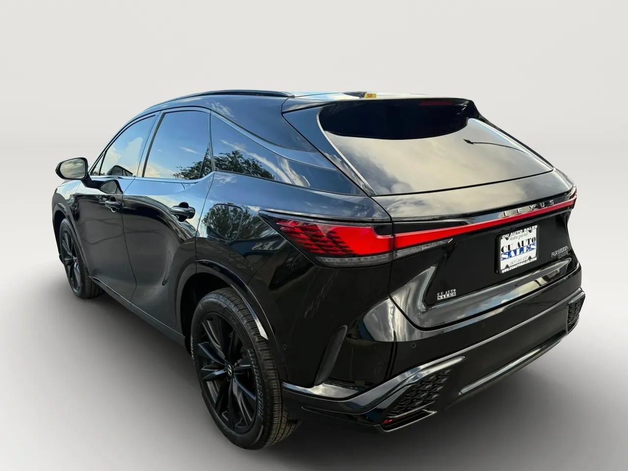 Used 2023 Lexus RX 500h F Sport w/ Cold Area Package AWD/4WD image 5