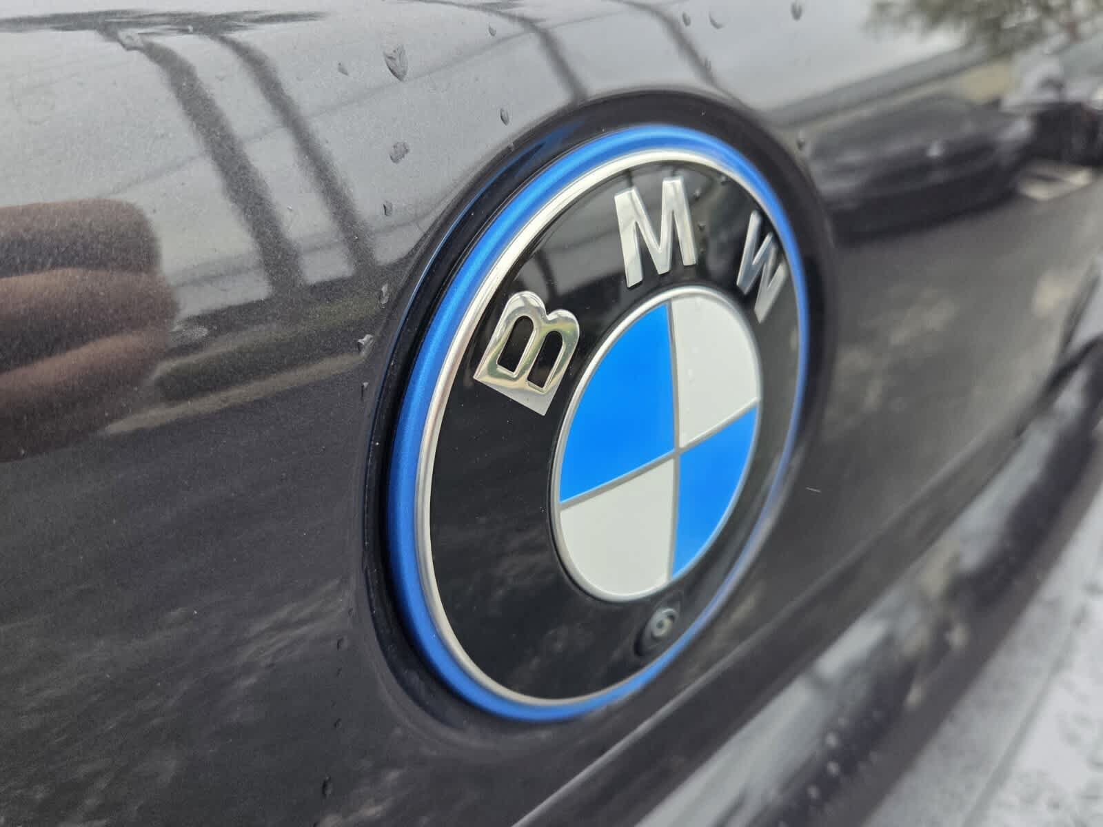 Used 2024 BMW i7 eDrive50 w/ Premium Package RWD image 13