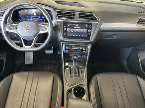 Used 2023 Volkswagen Tiguan SE FWD image 13