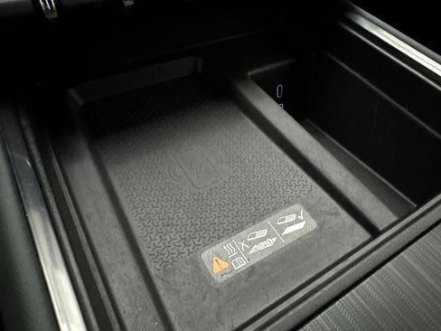 Used 2025 GMC Acadia AT4 w/ LPO, Floor Liner Package AWD/4WD image 50