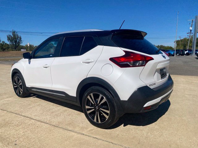 Used 2019 Nissan Kicks SR FWD image 3