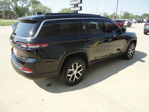 Used 2024 Jeep Grand Cherokee L Limited image 16