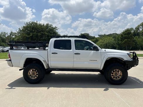 Used 2015 Toyota Tacoma PreRunner w/ SR5 Package RWD image 5