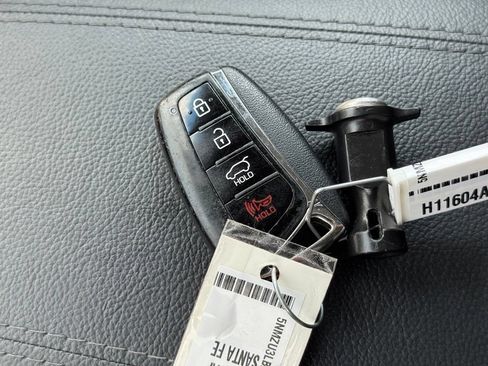 Used 2017 Hyundai Santa Fe Sport FWD image 36