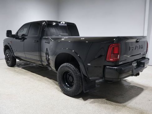 Used 2025 RAM 3500 Limited image 9