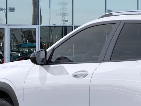 New 2026 Chevrolet Trax ACTIV w/ Sunroof Package FWD image 18