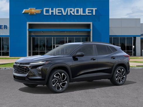 New 2026 Chevrolet Trax RS w/ Sunroof Package FWD image 2