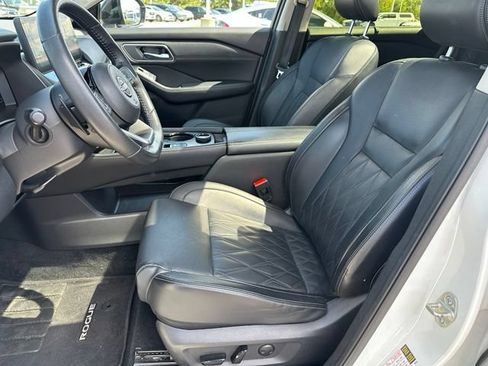 Used 2024 Nissan Rogue Platinum w/ Platinum Premium Package AWD/4WD image 19