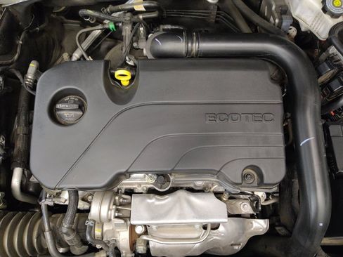 Used 2023 Chevrolet Malibu LT FWD image 30