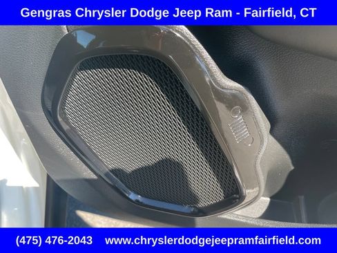 Used 2017 Jeep Renegade Altitude AWD/4WD image 15