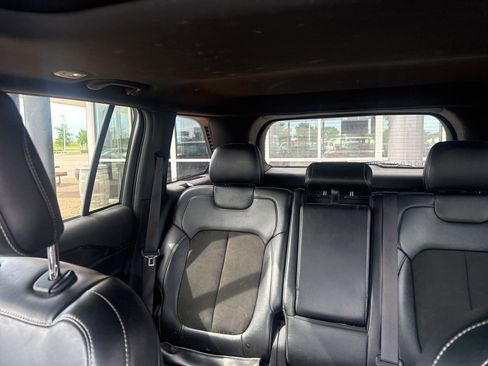 Used 2023 Jeep Grand Cherokee Altitude AWD/4WD image 10