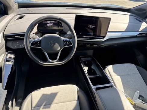 Certified 2025 Volkswagen ID.4 Pro image 7