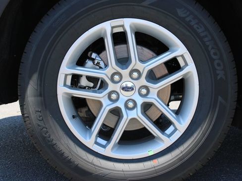 New 2026 Ford Explorer Active RWD image 21
