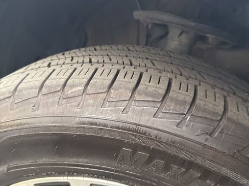 Used 2019 Toyota Highlander LE image 4