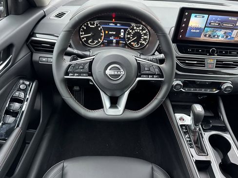 New 2025 Nissan Altima 2.5 SR w/ SR Premium Package image 11